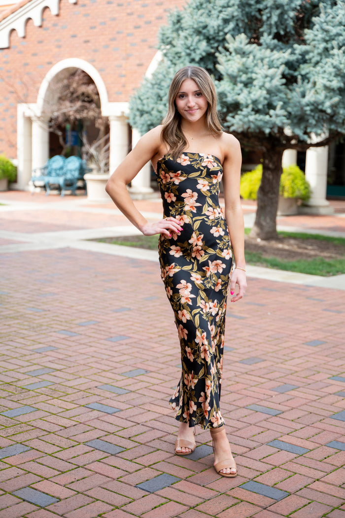 Clearance - Take Me To An Island Floral Strapless Maxi Dress