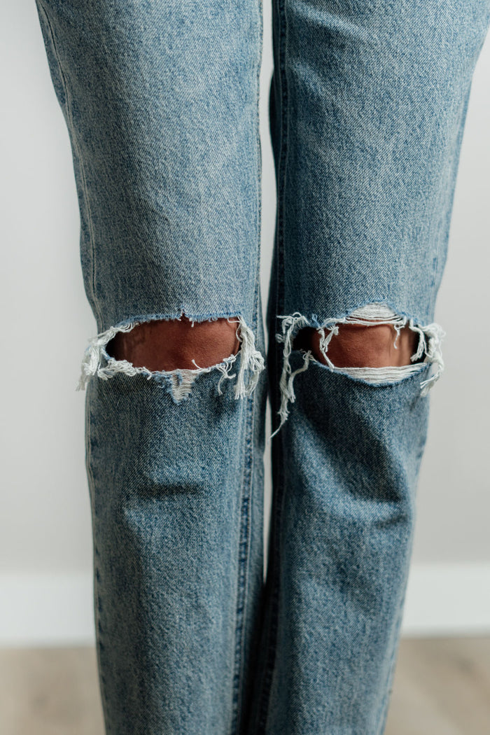 CLEARANCE-The Willa Rogue Mom Jeans