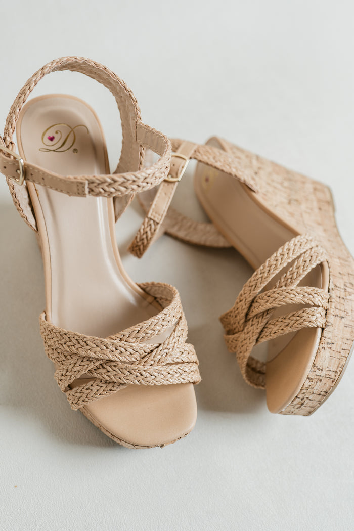 Daytime Picnic Wedge