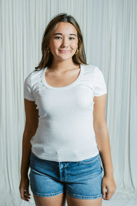 Calla Scoopneck Tee