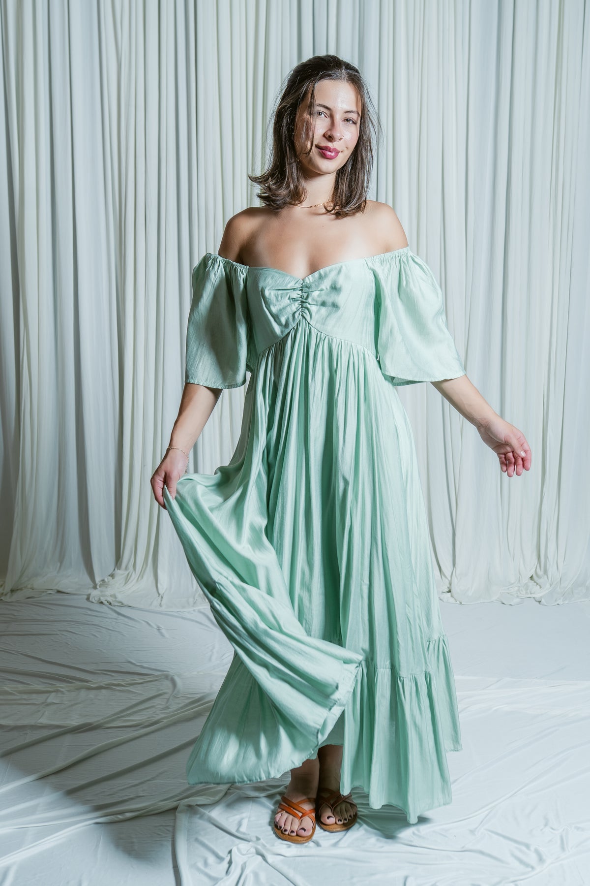 Whispering Willow Sweetheart Smocked Midi Dress Mint / Small