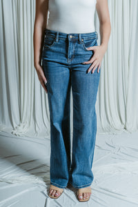 Sierra's Stride High Rise Straight Leg W/ Clean Hem