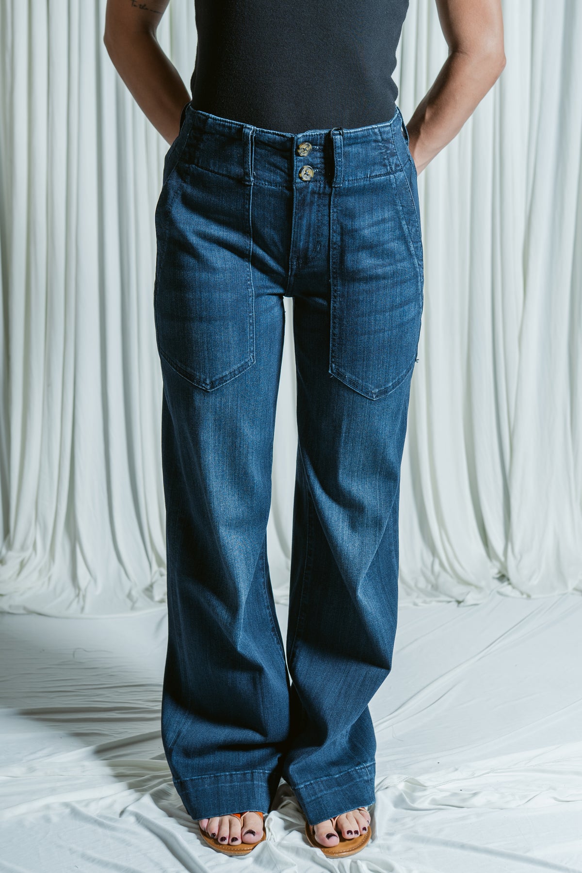 Hannah Mid Rise Patch Pocket Wide Leg Trouser