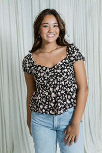 Heart Neck Elastic Puff Sleeve Top