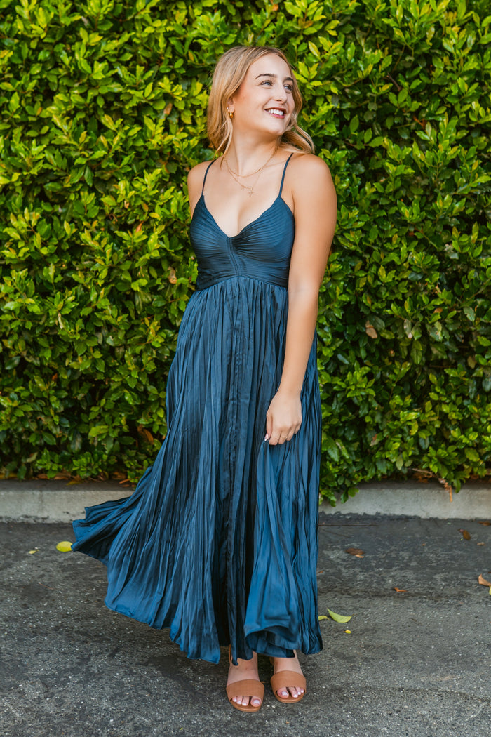 Everly Pleated Midi Dress