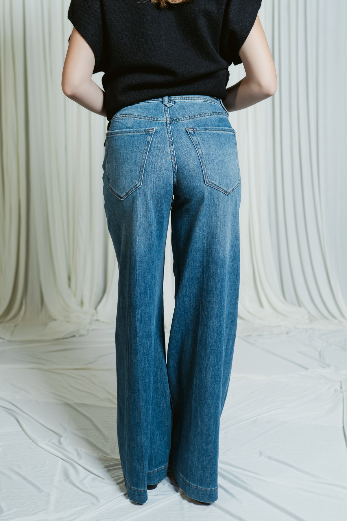 Flow High Rise Relaxed Wide Leg