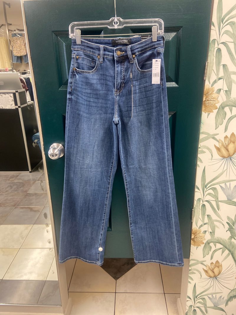 Sierra's Stride High Rise Straight Leg W/ Clean Hem