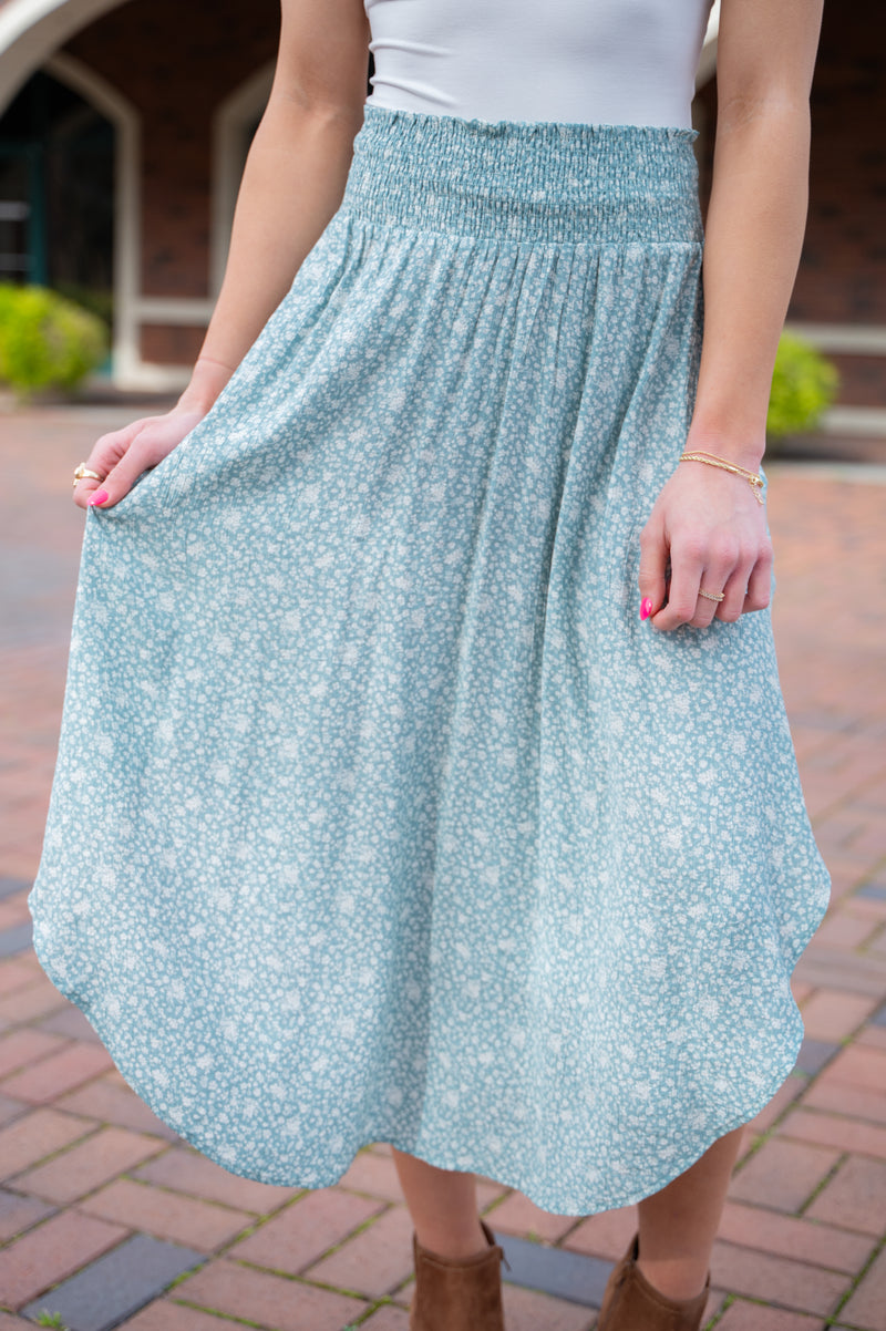 Soft Bloom Midi Skirt W/ Round Hem