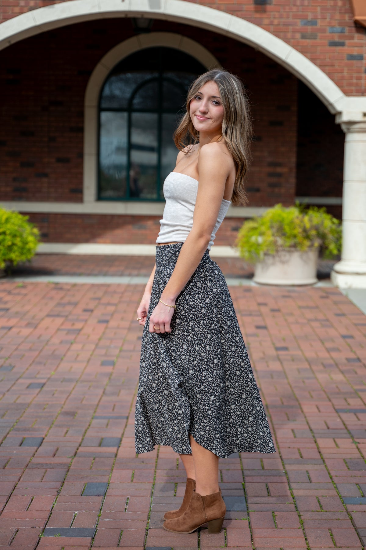 Soft Bloom Midi Skirt W/ Round Hem