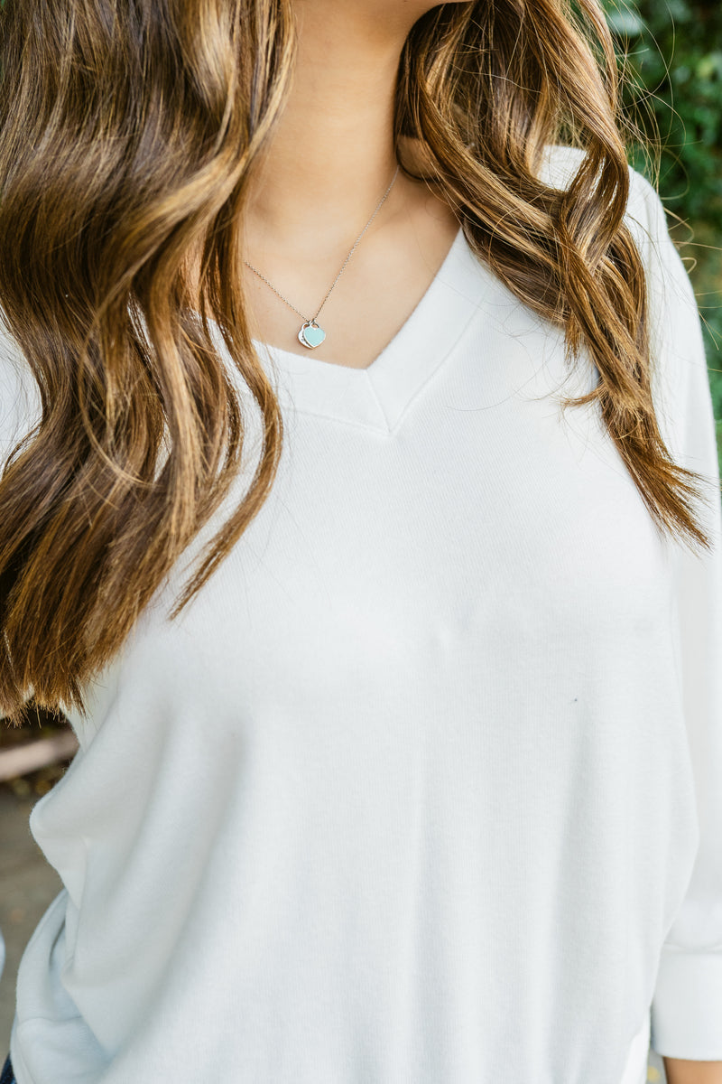 Gabrielle 3/4 Sleeve V-Neck Sweater Top