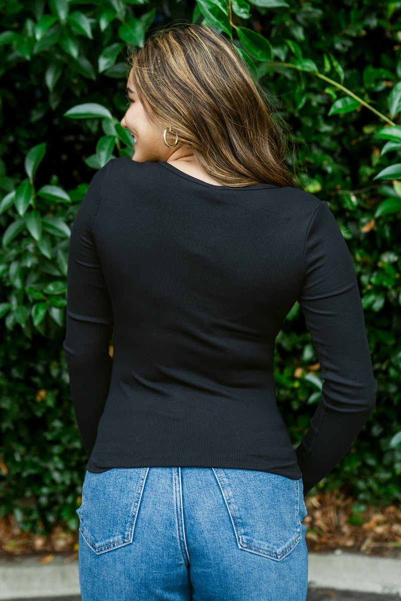 Petra Ribbed V-Neck Long Sleeve