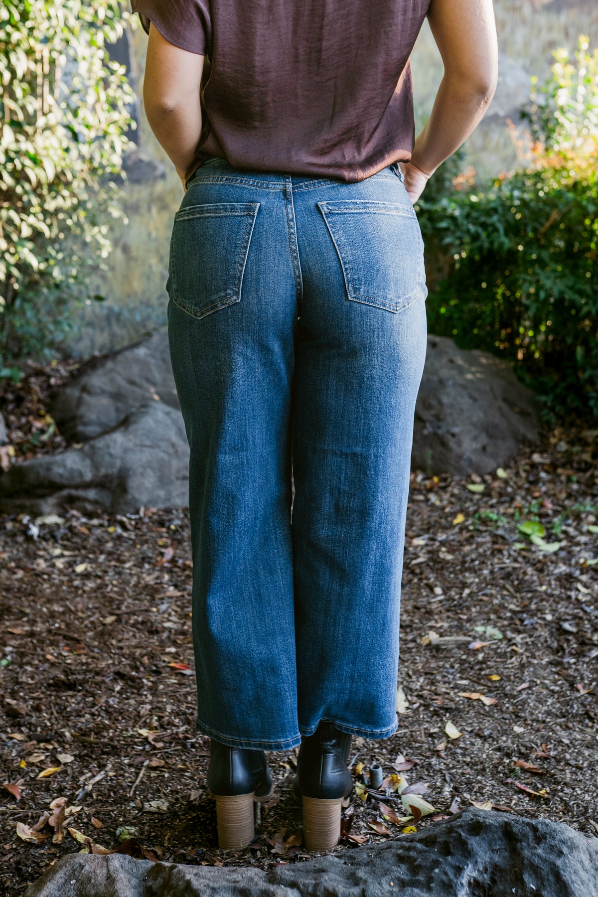 Sunday Stride High Rise Wide Leg Crop W/ Clean Hem